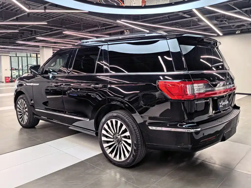 Navigator 3.5 T Honor Shine