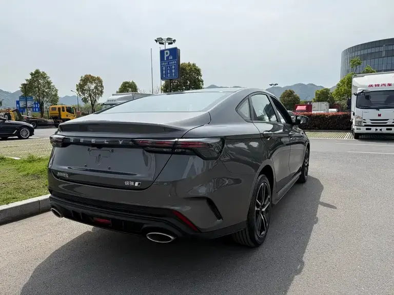 Geely Binrui Binrui COOL 1.5 T DCT Dragon