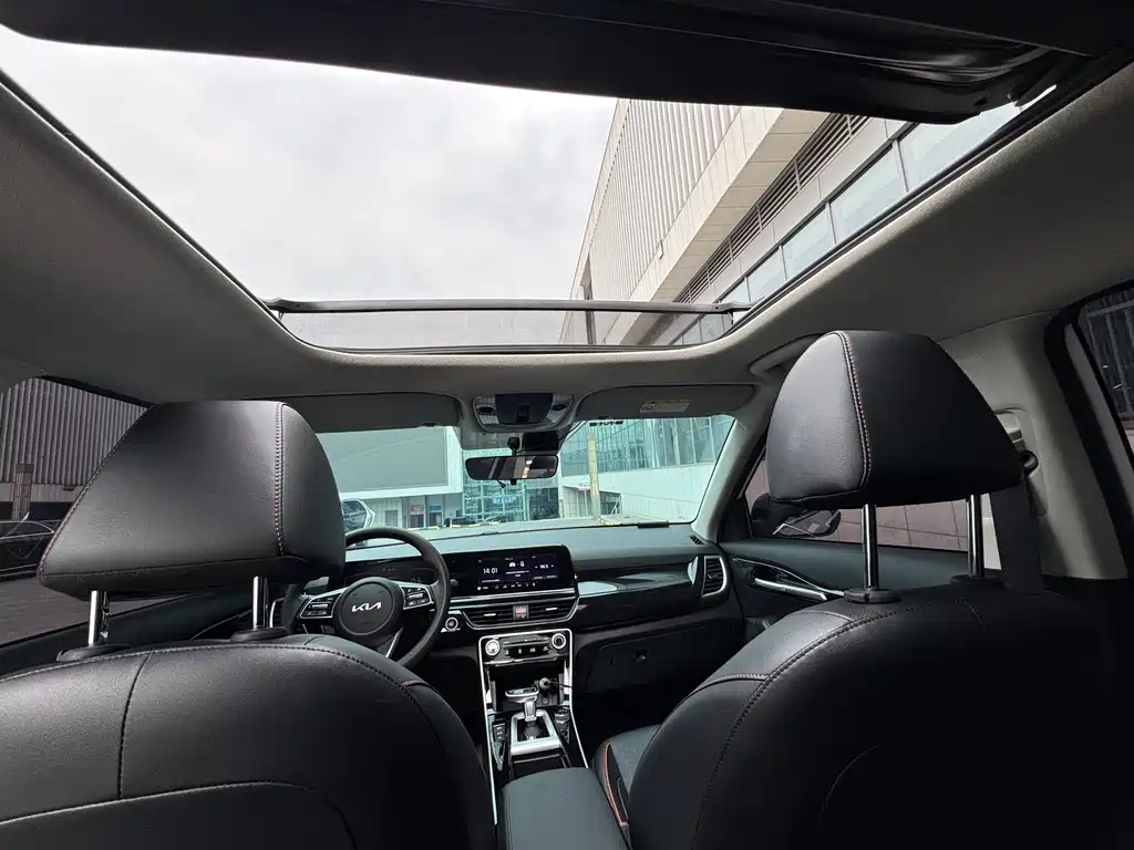 Seltos 1.5 L CVT Luxury