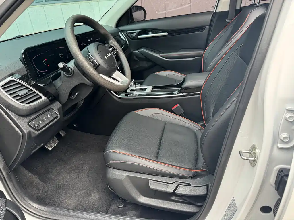 Seltos 1.5 L CVT Luxury