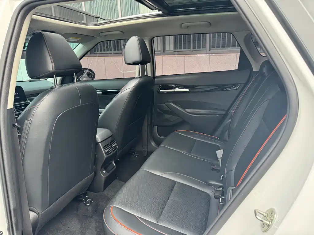 Seltos 1.5 L CVT Luxury
