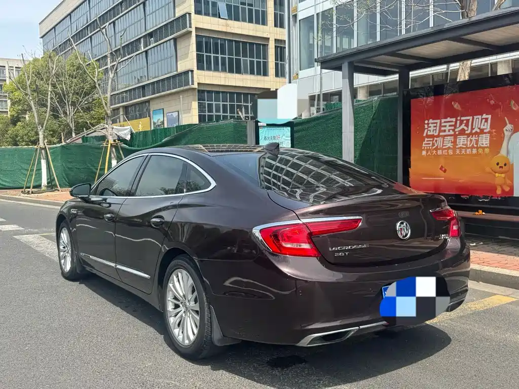 LaCrosse Facelift 28 T Elite