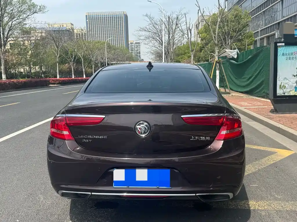 LaCrosse Facelift 28 T Elite