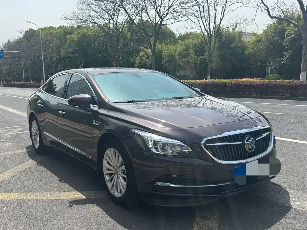 LaCrosse Facelift 28 T Elite
