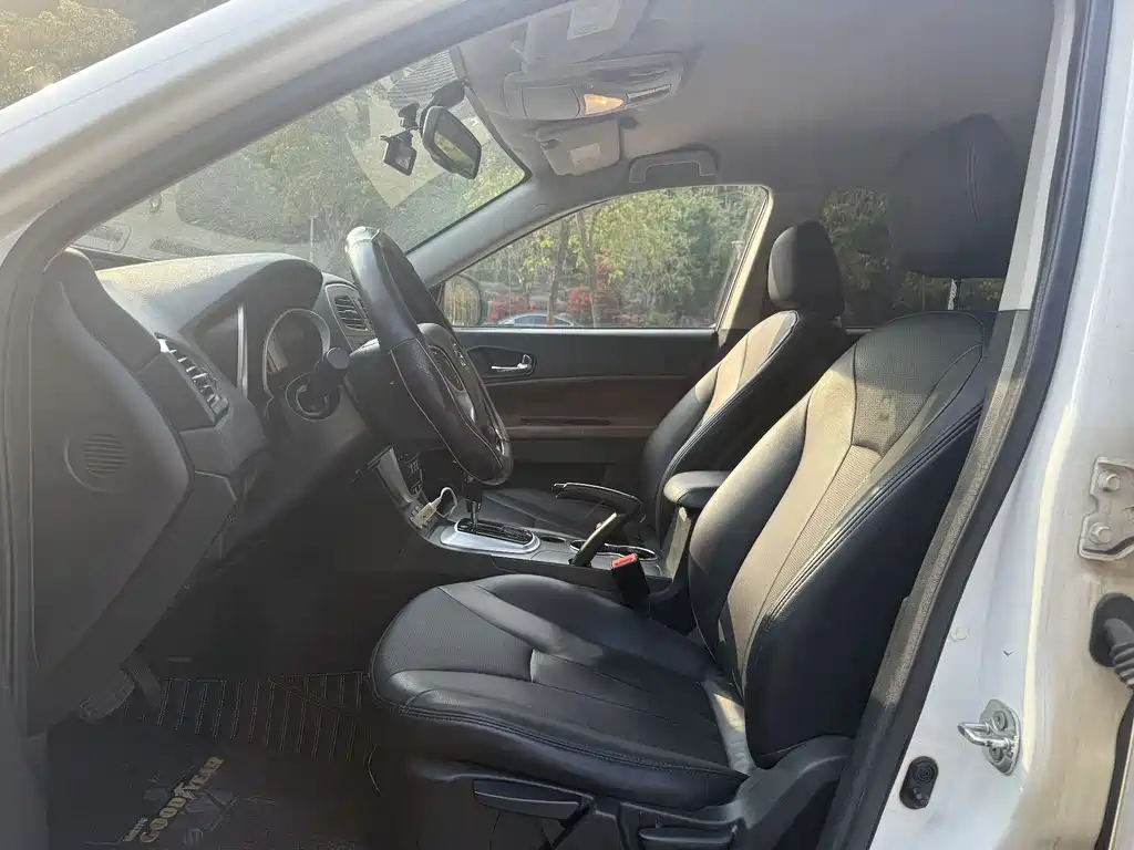 GAC Trumpchi GS5 2.0 L Auto 2 WD Super Enjoyment