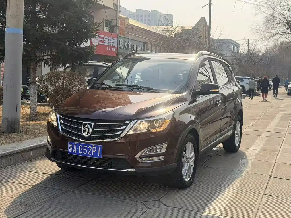 Baojun 560 宝骏560 2016款 1.5 T 手动舒适型