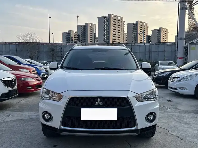 Mitsubishi Outlander (Import) 欧蓝德进口 2010款 劲界 2.4 时尚版