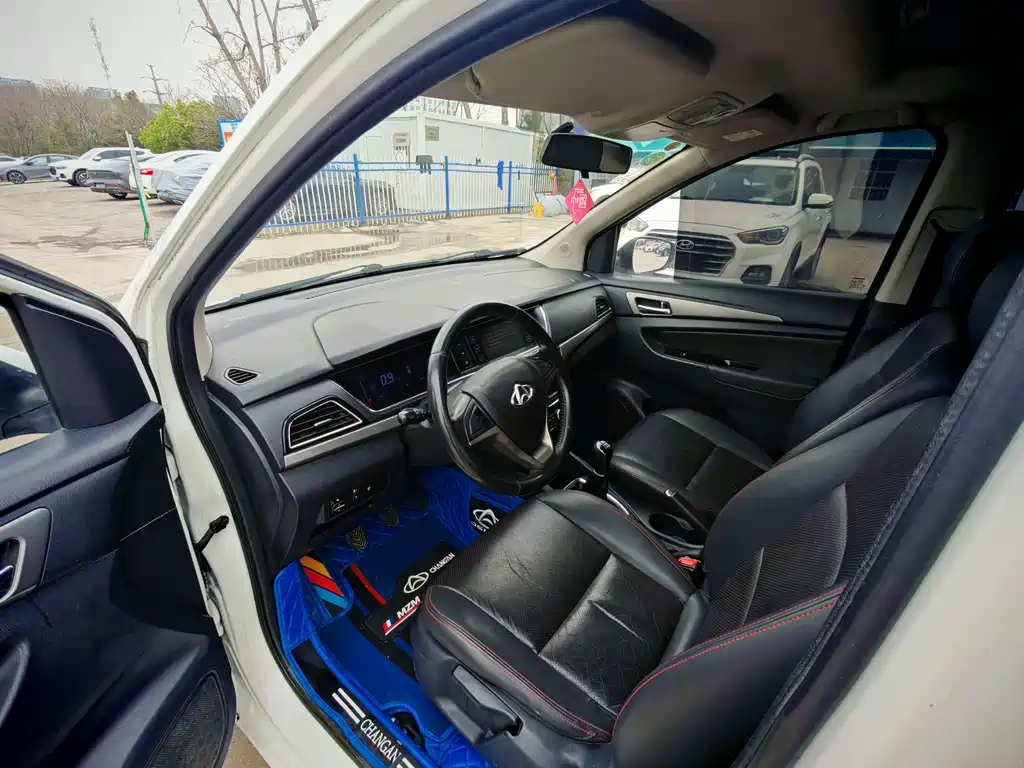 Changan Oshan A600 1.5 L Manual Luxury 7-seat