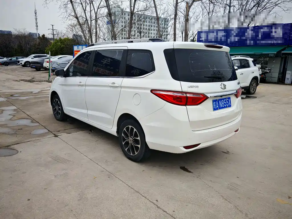 Changan Oshan A600 1.5 L Manual Luxury 7-seat