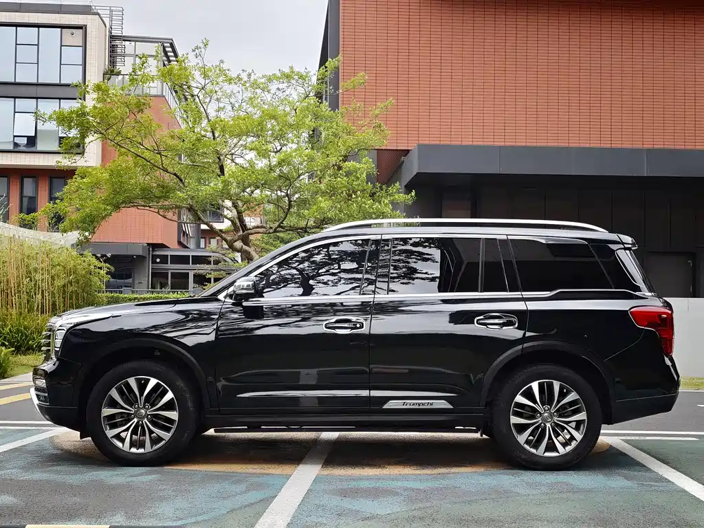 GAC Trumpchi GS8 320 T 2 WD Luxury Connected (7-seat)