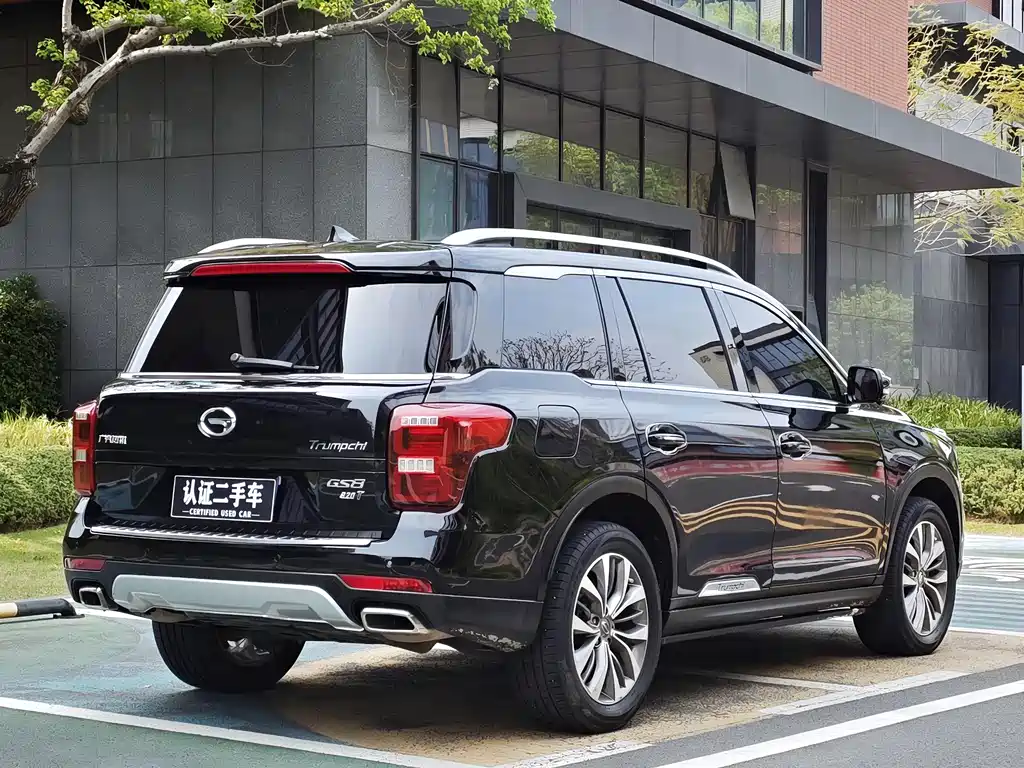 GAC Trumpchi GS8 320 T 2 WD Luxury Connected (7-seat)