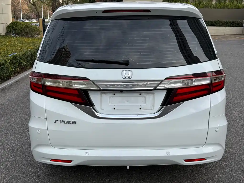 Odyssey Facelift 2.4 L Luxury