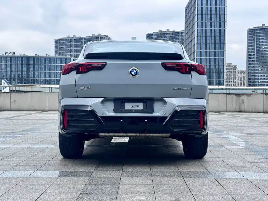 BMW X2 (Import) sDrive25 i M Sport Package
