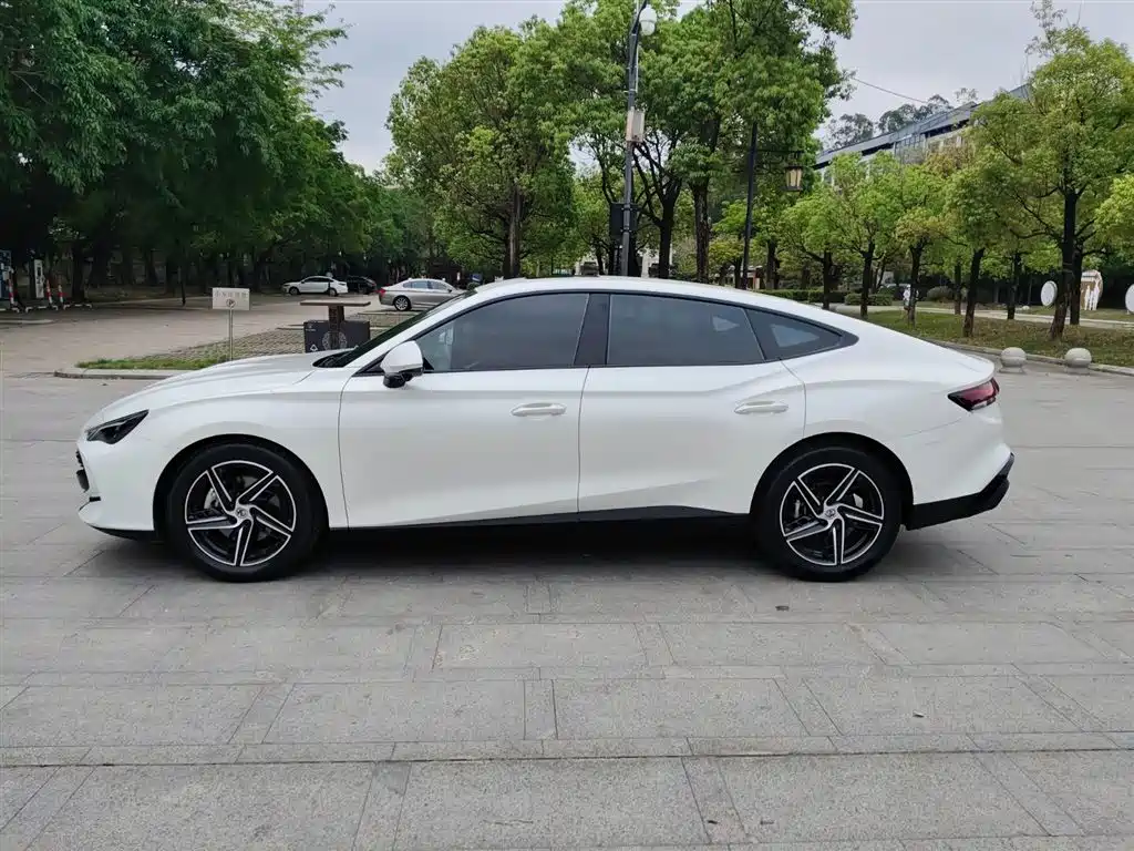 MG7 1.5 T DCT Supreme Beauty Luxury