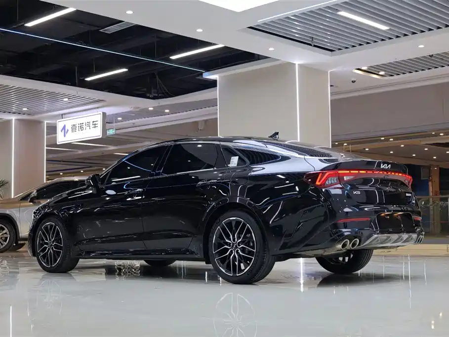 Kia K5 380 T GT-Line Flagship