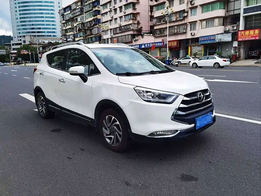 Refine S3 1.5 L Manual Luxury