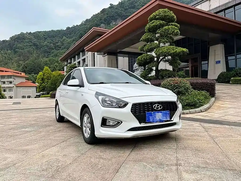 Accent 1.4 L Manual Refreshed CN-V