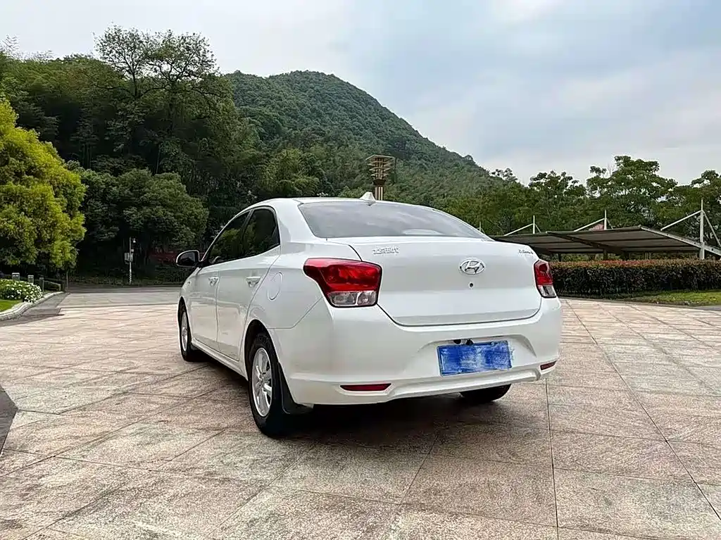 Accent 1.4 L Manual Refreshed CN-V
