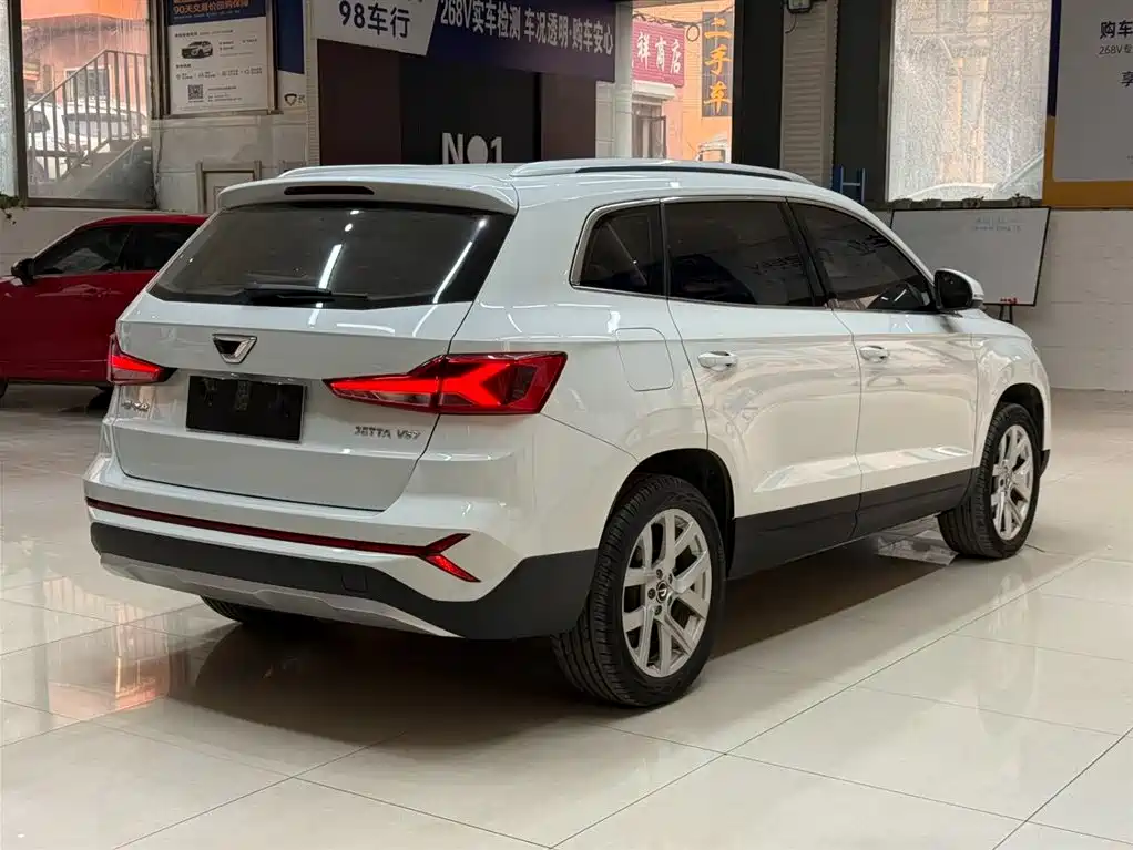 Jetta VS7 280 TSI Auto Progressive