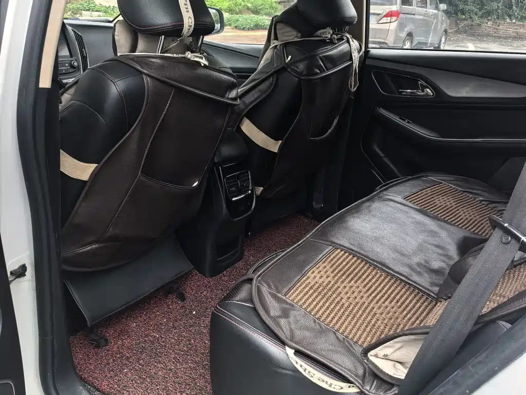 Baojun 560 1.8 L Manual Luxury