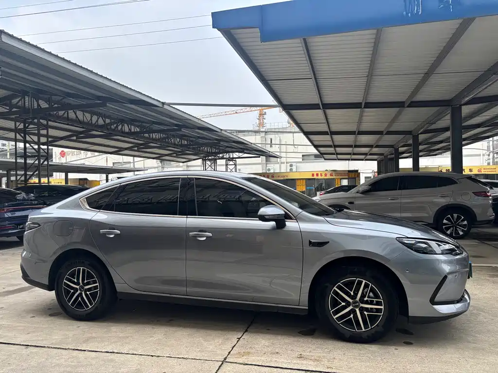 Seal 05 DM-i DM-i Smart Drive 120 KM Flagship