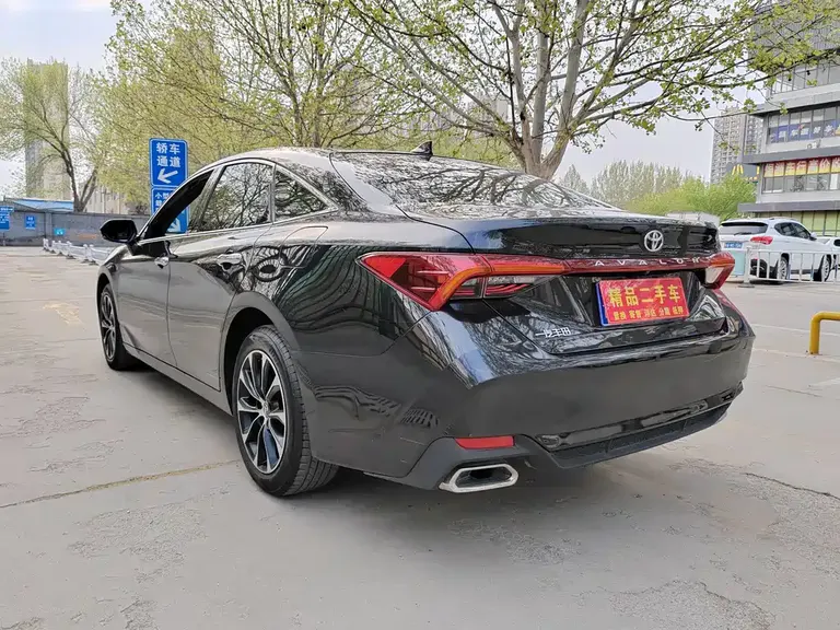Toyota Avalon 2.0 L Luxury