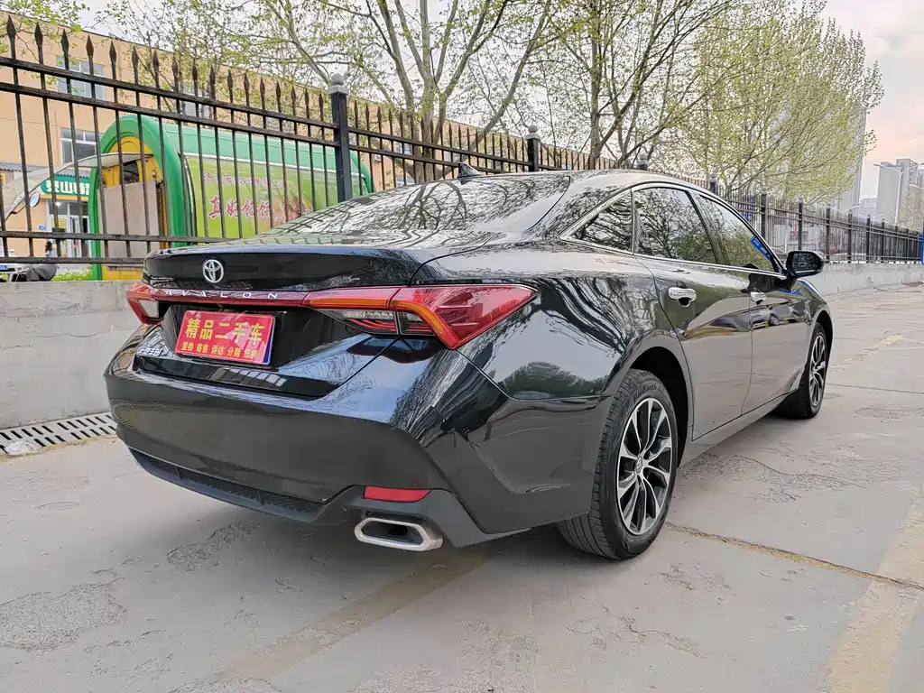Avalon 2.0 L Luxury