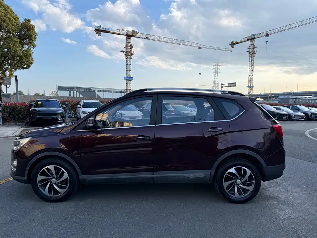 Baojun 560 1.8 L Manual Luxury