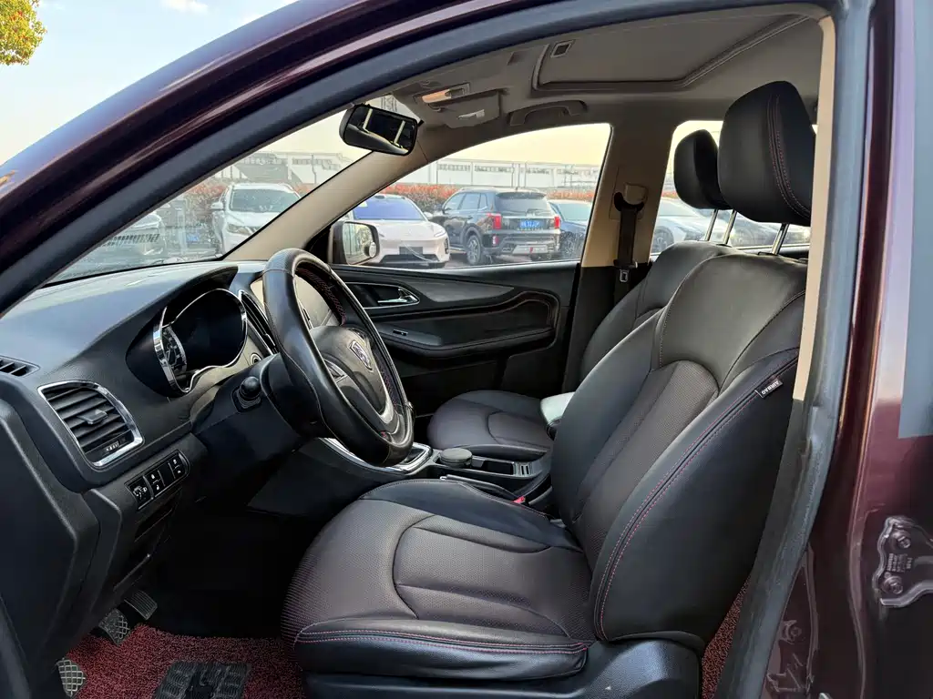 Baojun 560 1.8 L Manual Luxury