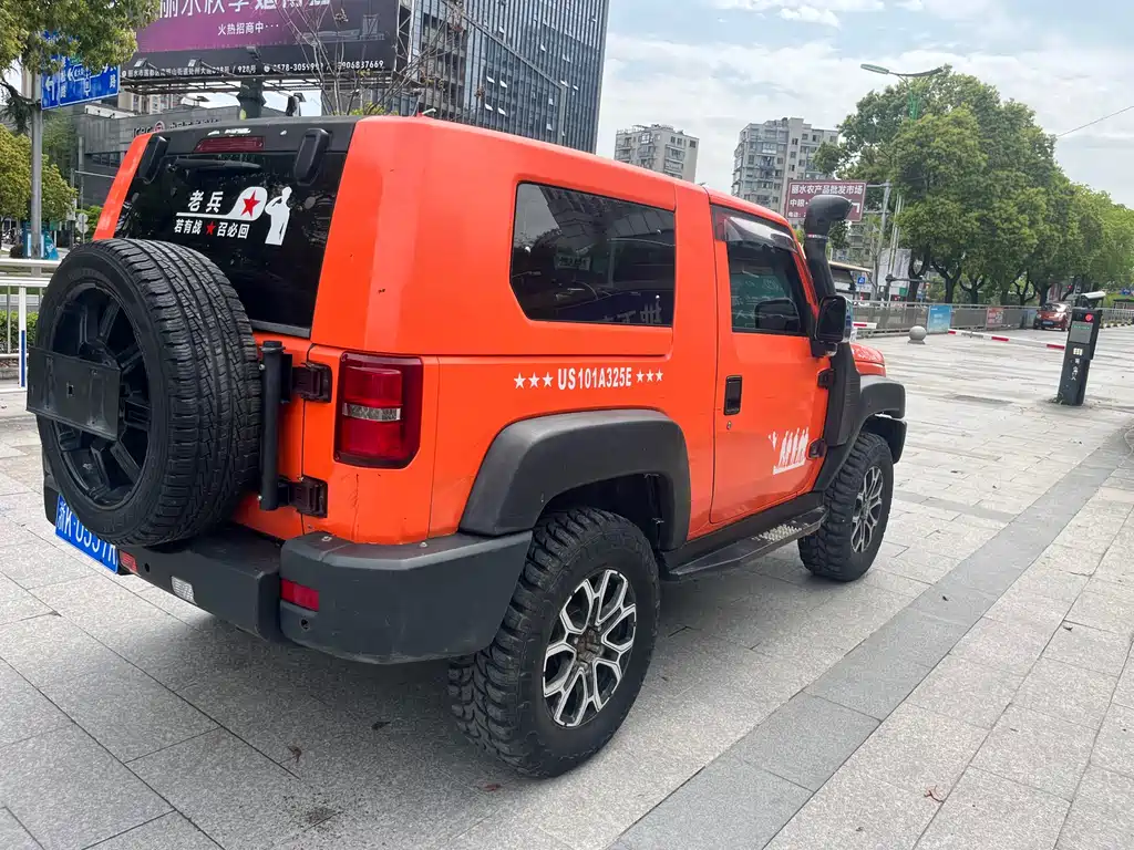 BAIC BJ40 2.4 L Manual Cross