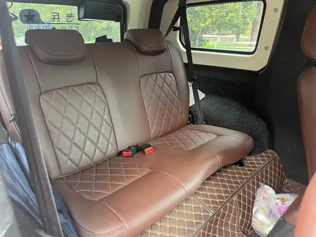 BAIC BJ40 2.4 L Manual Cross