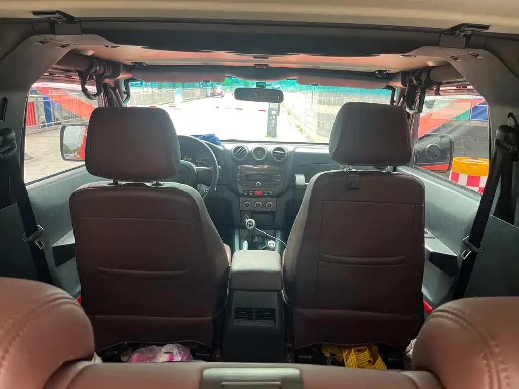 BAIC BJ40 2.4 L Manual Cross