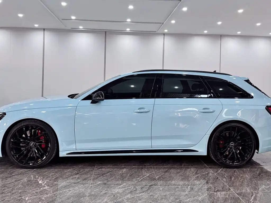 Audi RS 4 RS4 Avant Ignite Engine