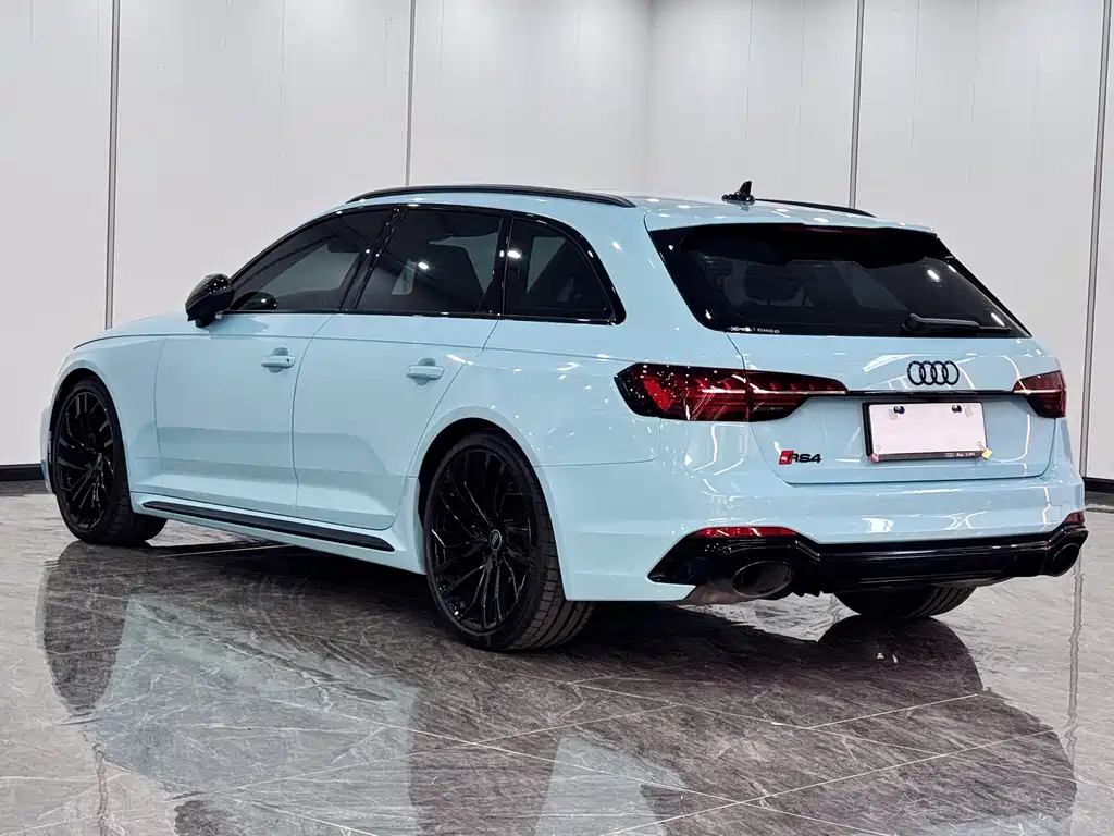Audi RS 4 RS4 Avant Ignite Engine