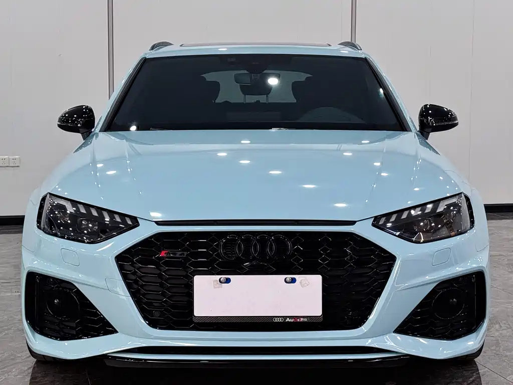 Audi RS 4 RS4 Avant Ignite Engine