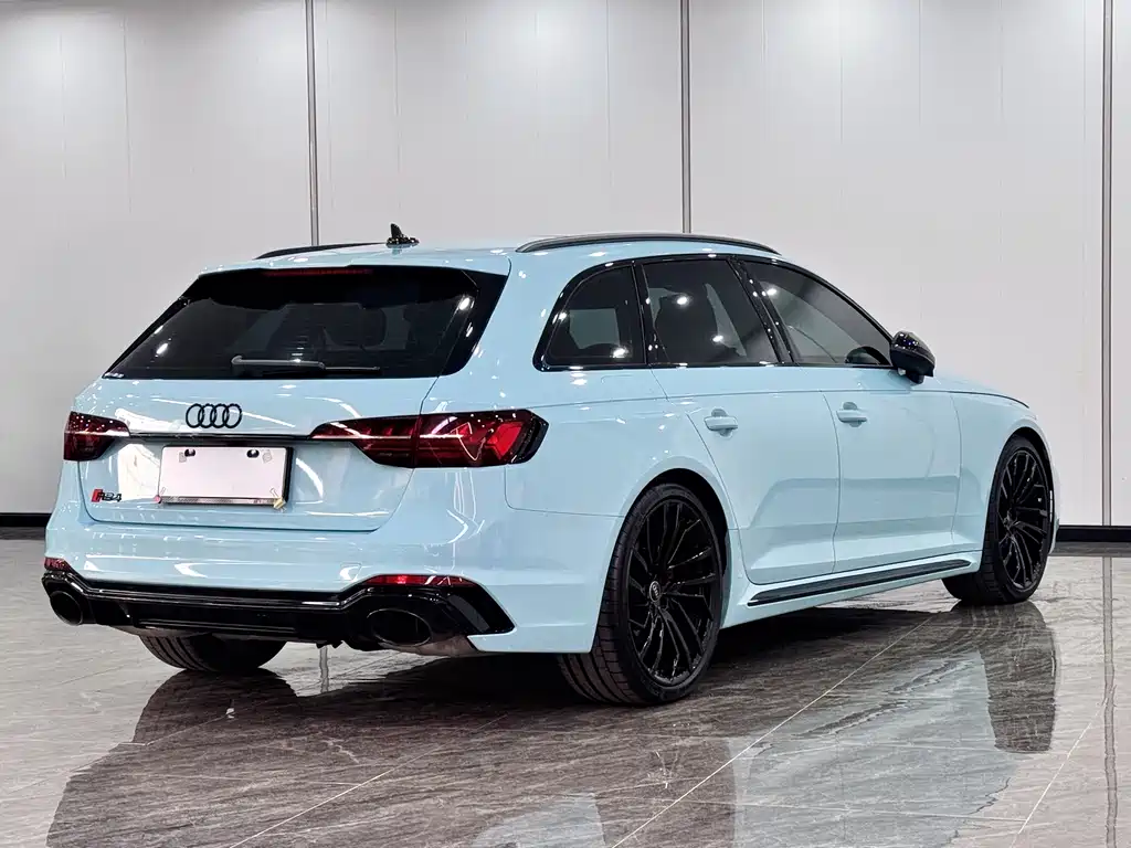 Audi RS 4 RS4 Avant Ignite Engine