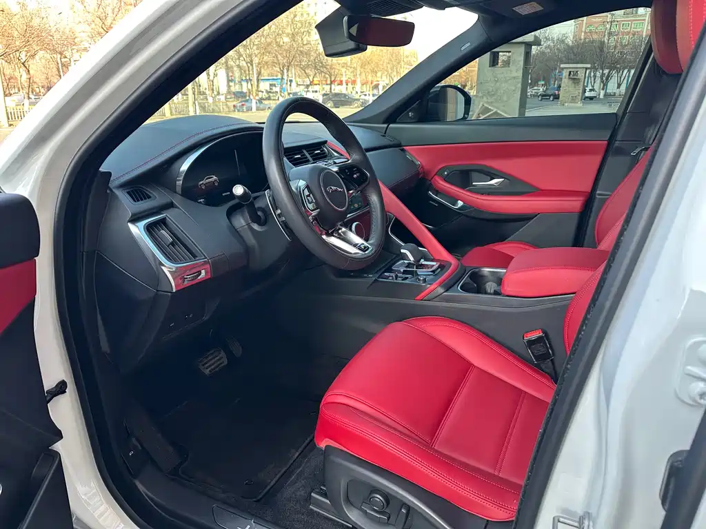 Jaguar E-PACE Progressive Sport R-DYNAMIC S