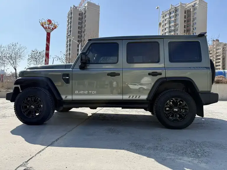 212 T01 2.0 T Explorer