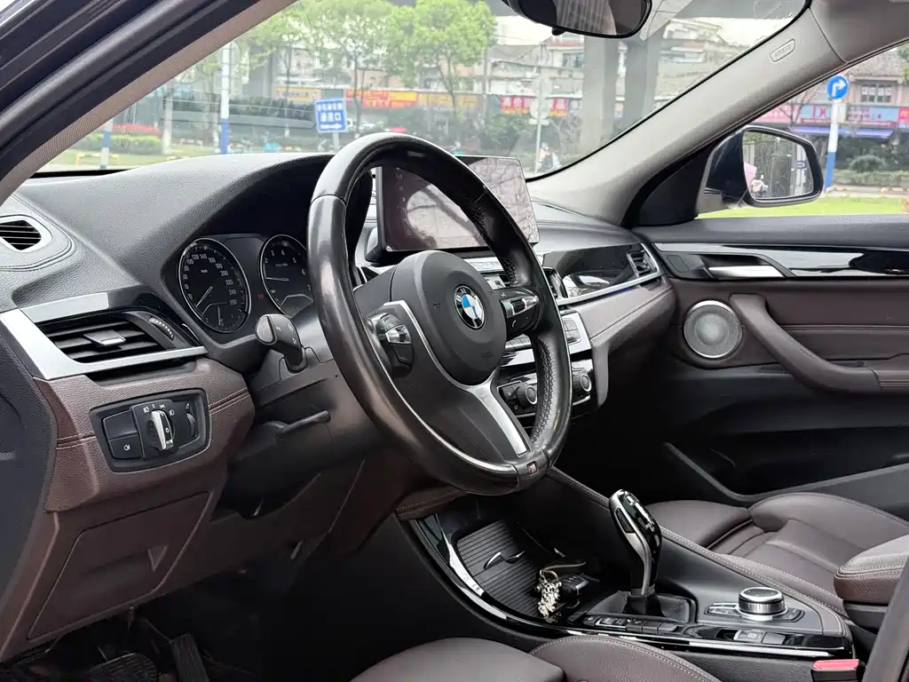 BMW X2 Facelift sDrive25 i M Offroad Package