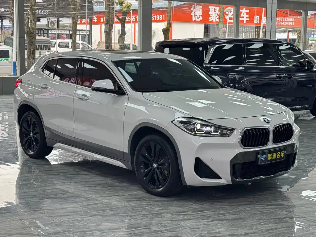 BMW X2 sDrive25 i Night