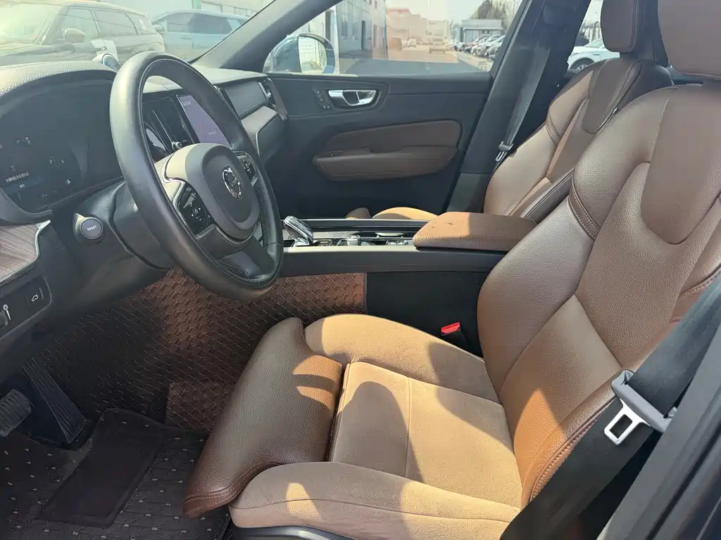 Volvo XC60 B5 4 WD Smart Vision Sport
