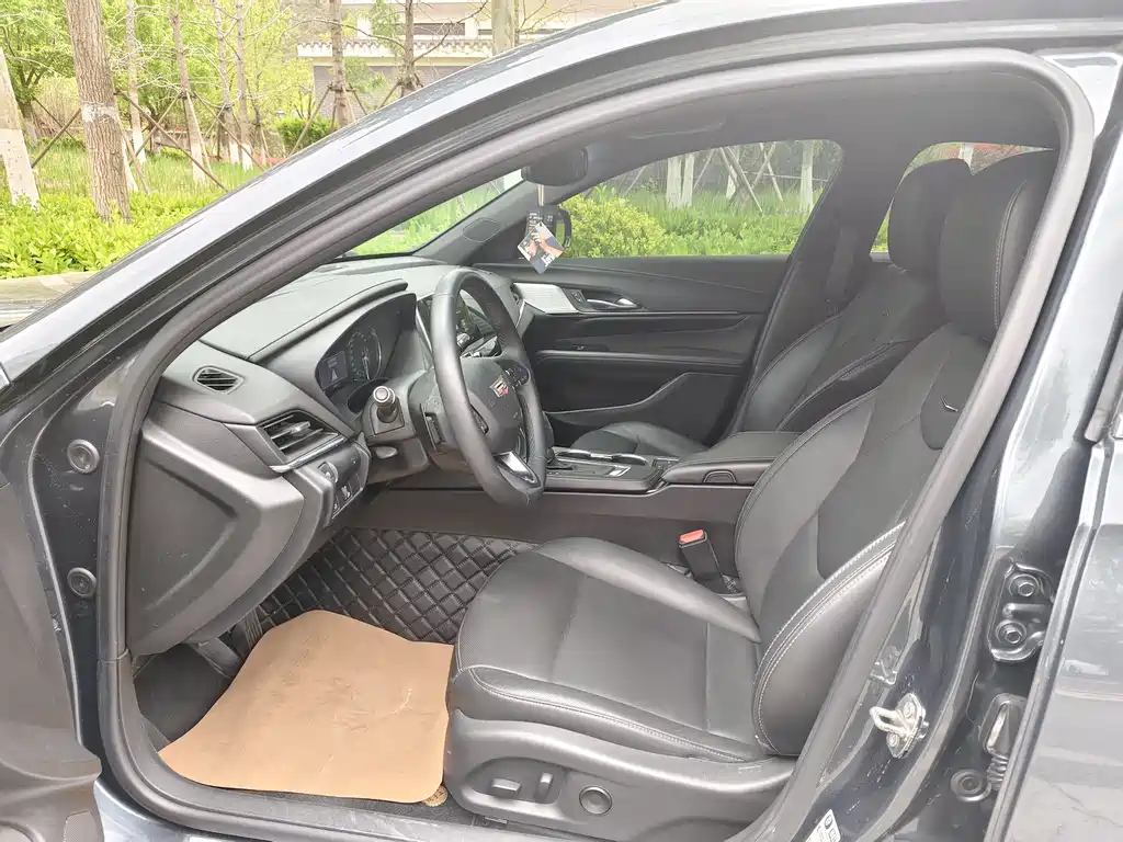 Cadillac CT4 28 T Luxury