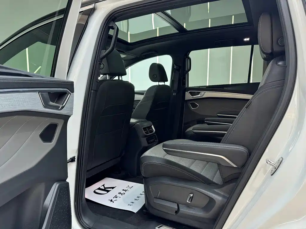 Talagon 380 TSI 4 WD R-Line Expand Realm