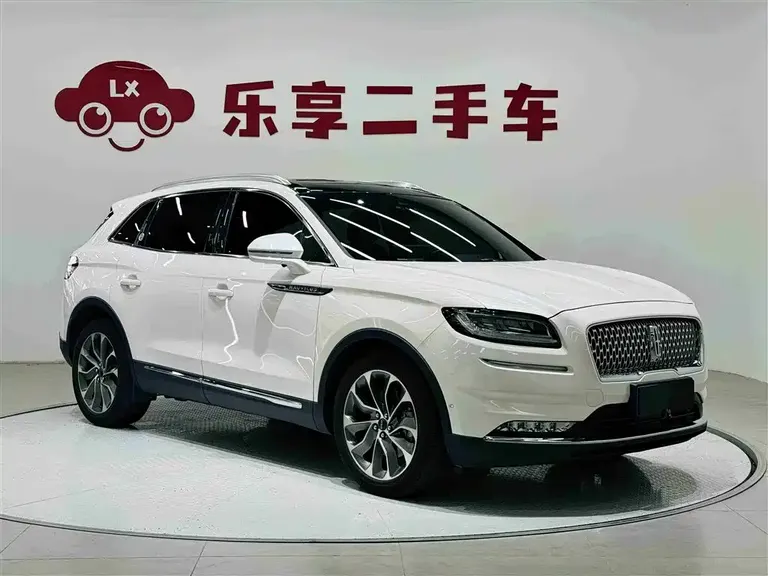 Lincoln Nautilus 2.0 T 4 WD Graceful