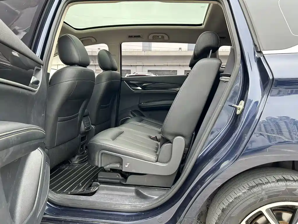 Song MAX 1.5 T Auto Connected Premium 7-seat