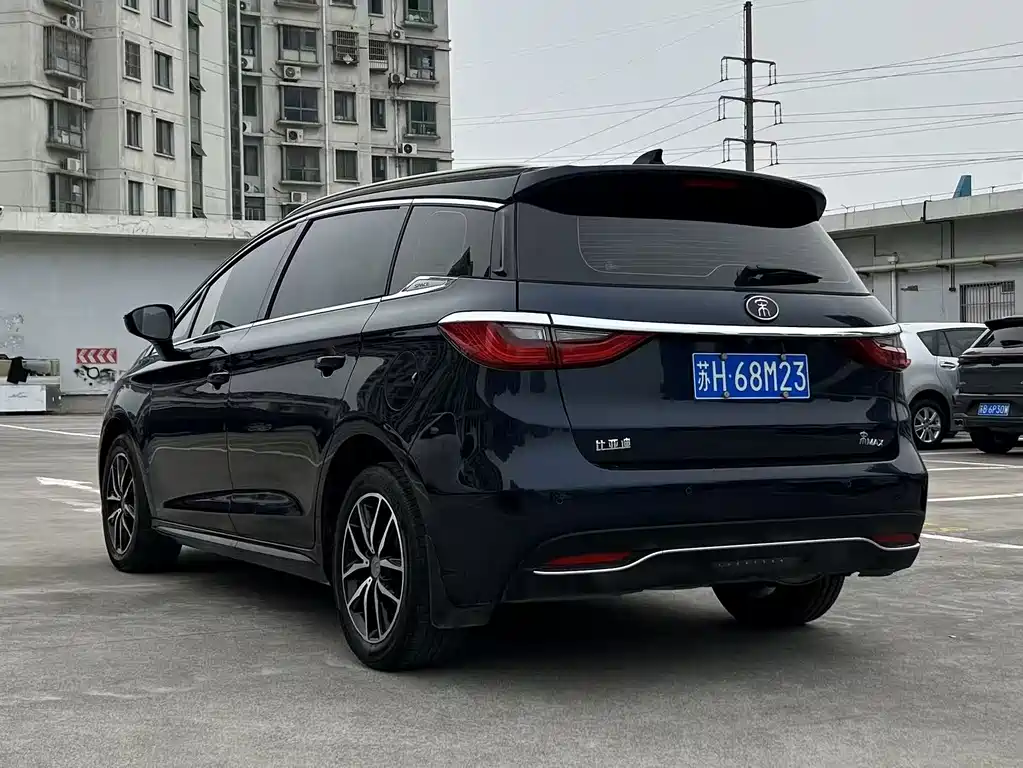 Song MAX 1.5 T Auto Connected Premium 7-seat