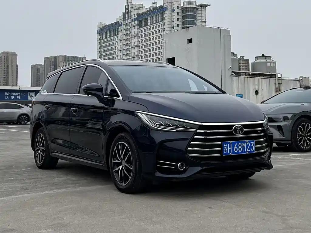 Song MAX 1.5 T Auto Connected Premium 7-seat