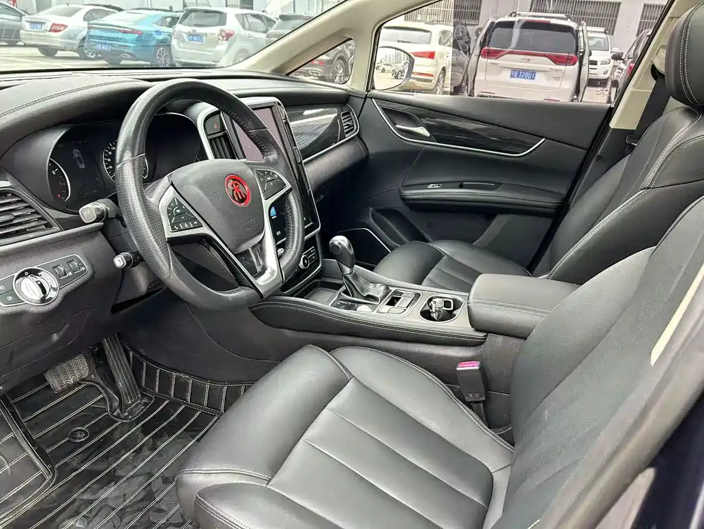 Song MAX 1.5 T Auto Connected Premium 7-seat