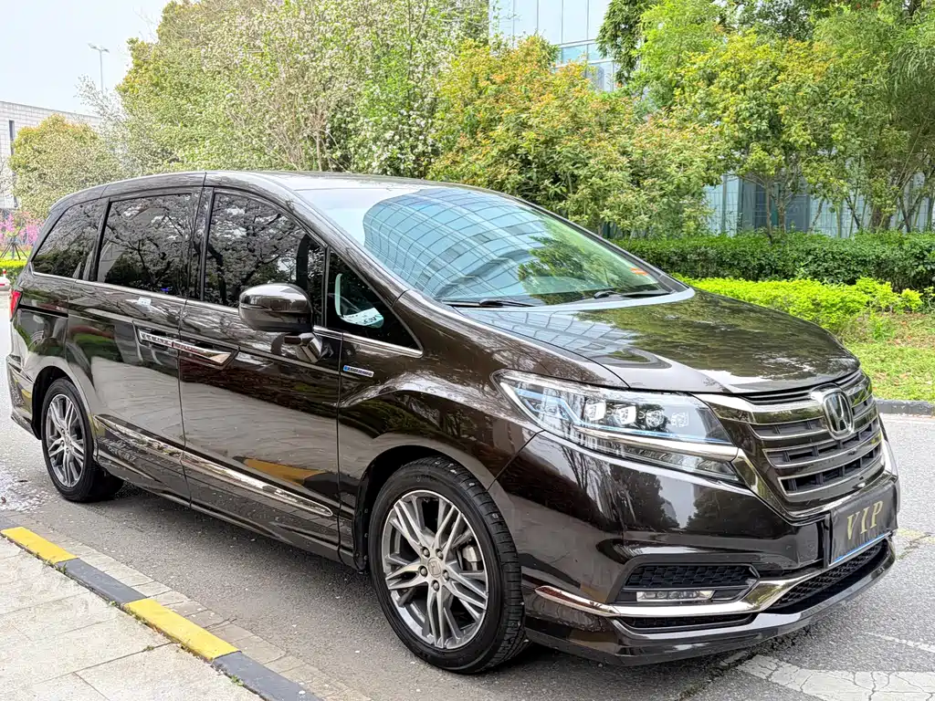 Elysion 2.0 L Hybrid Luxury
