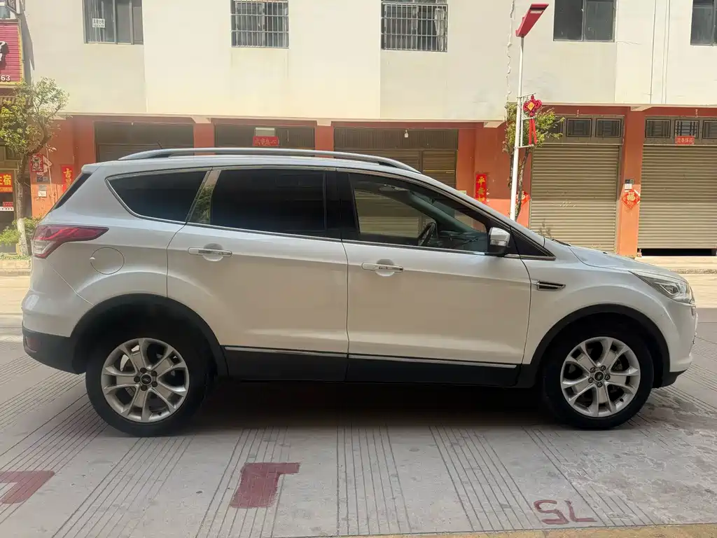 Kuga 2.0 L GTDi 4 WD Sport